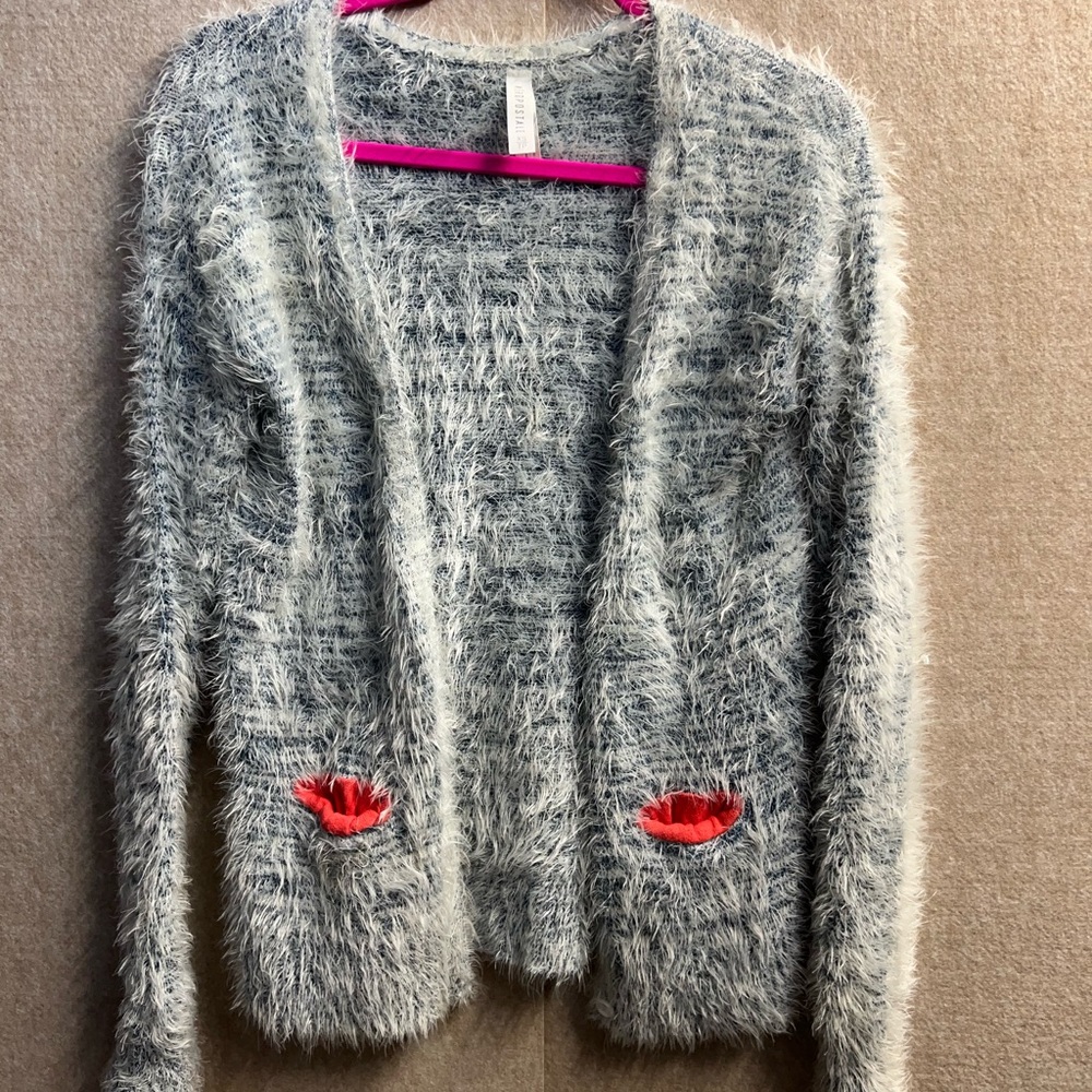 Aeropostale Fuzzy Gray Sweater with Pink Trim.
